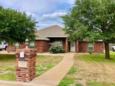 Main picture of 412 Oxford Hill Rd