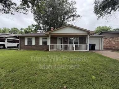Main picture of 2050 Foggy Bottom Dr Florissant, MO 63031
