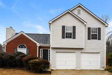 Main picture of 4853 Lake Park Ter