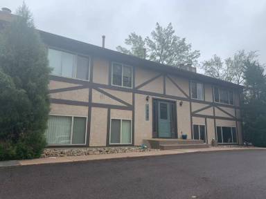 Main picture of 1455 Manitou Blvd