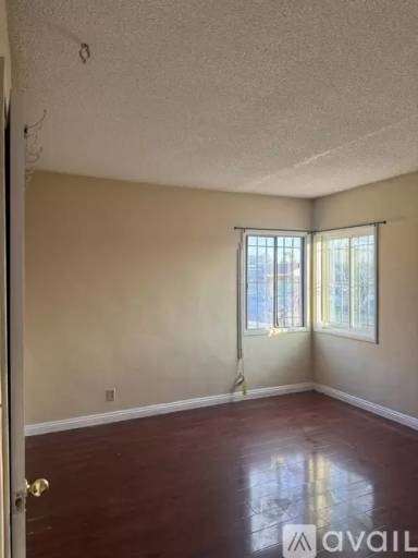 Main picture of 779 W Markland Dr
