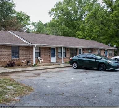 Main picture of 1814 Kings Chapel Rd