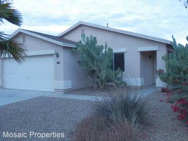 Main picture of 1004 E Cowboy Cove Trl