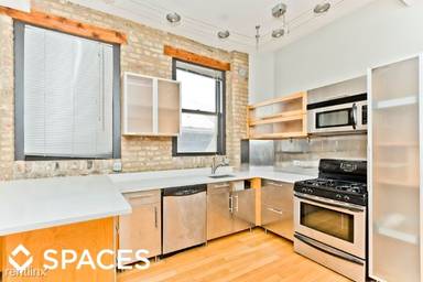 Main picture of 1151 W Erie St