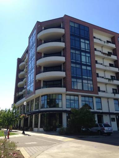 Main picture of 136 SW Washington Ave