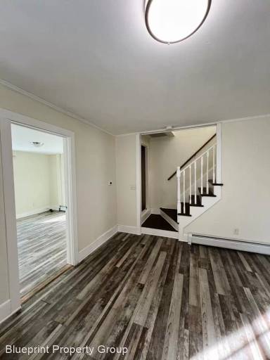 Main picture of 43 Lake St