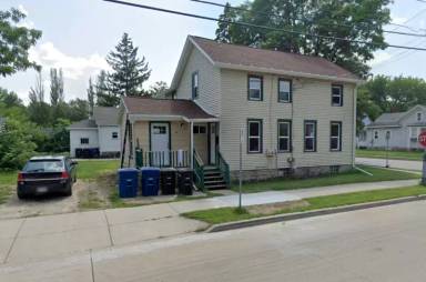 Main picture of 805 E Parkway Ave