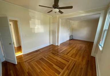 Main picture of 925 Summit St