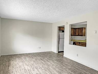 Main picture of 103 Onarga Ave