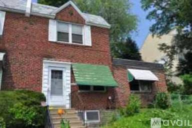 Main picture of 235 Osborn St