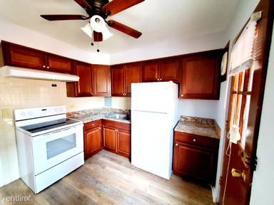 Main picture of 2058 W Foster Ave