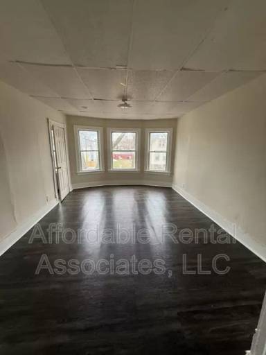 Main picture of 1643 S 7th St