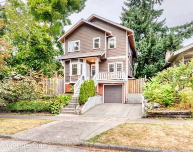 Main picture of 2208 N 46th St