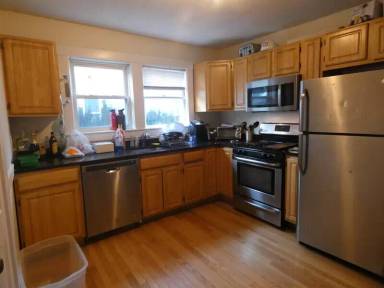 Main picture of 16 Stockwell St