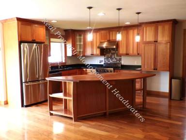 Main picture of 717 Joslyn St