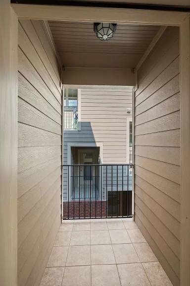 Main picture of 3120 Long Blvd
