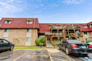 Main picture of 1870 Tall Oaks Dr