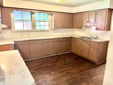 Main picture of 4857 Shelley St