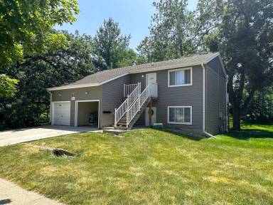 Main picture of 3106 West St