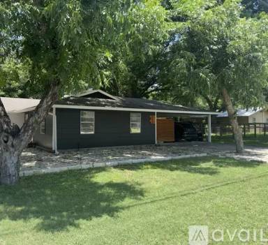 Main picture of 2167 Gruene Rd