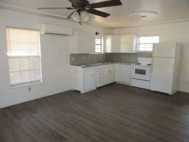 Main picture of 309 N Race St
