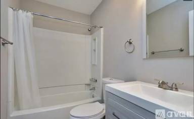 Main picture of 10 Astor Ct