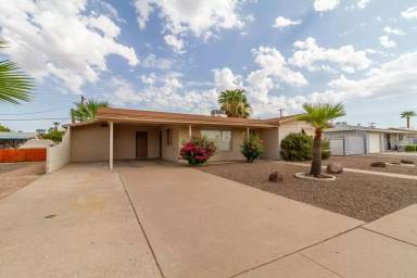 Main picture of 5316 E University Dr