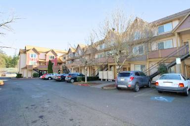Main picture of 123 NE 172nd Ave