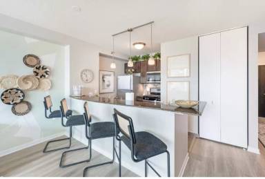 Main picture of 385 W Ohio