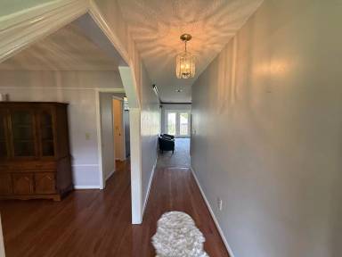 Main picture of 122 Mykeys Way