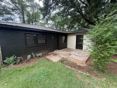 Main picture of 1217 Frederick Rd