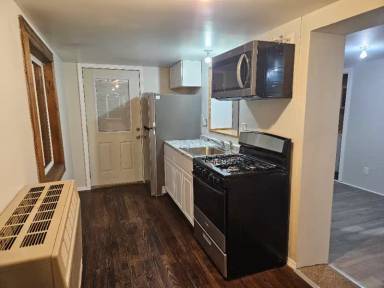 Main picture of 2 S Brookside Ave