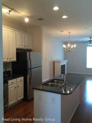 Main picture of 926 Iris St