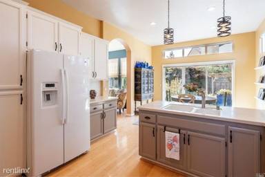 Main picture of 2 Makena Ct