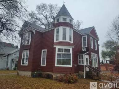 Main picture of 217-223 9th St S