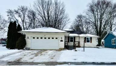 Main picture of 11 Surrey Ct