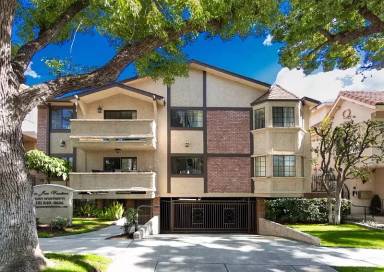 Main picture of 620 E San Jose Ave