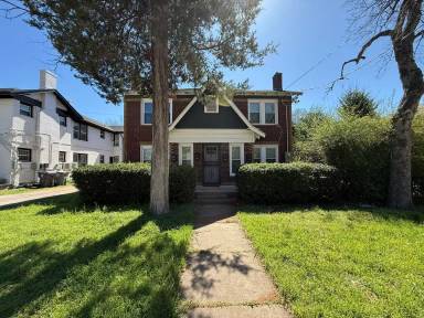 Main picture of 4112 Junius St