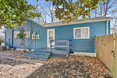 Main picture of 222 Woodhaven Rd
