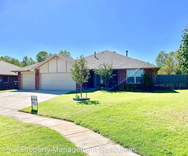 Main picture of 10800 SE 27th St
