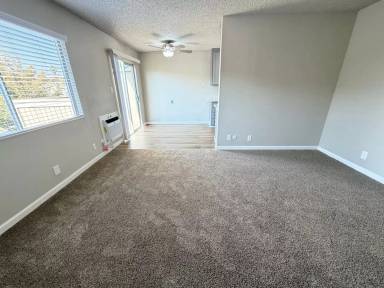 Main picture of 289 W Santa Ana Ave