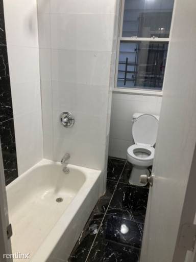 Main picture of 959 S Orange Ave