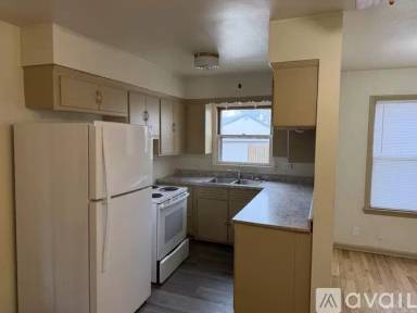 Main picture of 4042 N 100th St