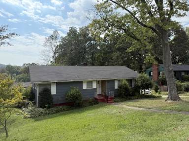 Main picture of 307 Iroquois Dr