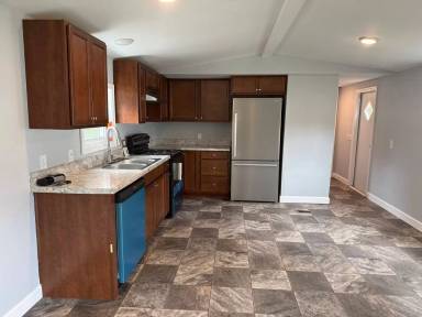 Main picture of 458 White Oak Ln