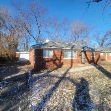 Main picture of 4008 N Arlington Ave