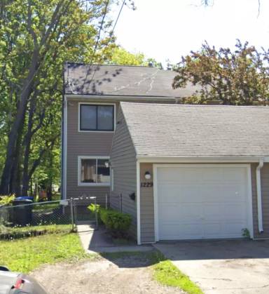 Main picture of 1229 McCormick St