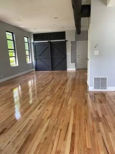 Main picture of 1825 W Thomas St