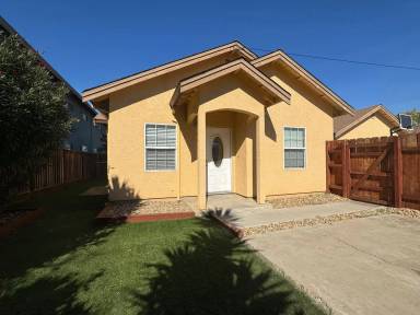 Main picture of 7977 Hanna St