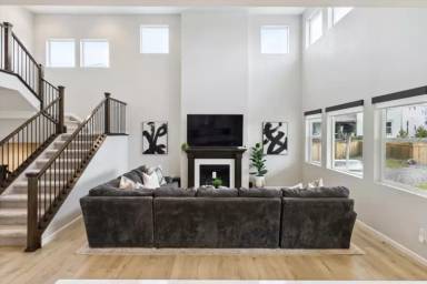 Main picture of 6374 Medera Way